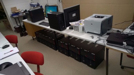 koneita on kertynyt jo pöydän allekkin jokunen:D